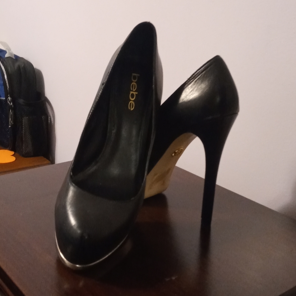 Shoes - Picture 3 of 3